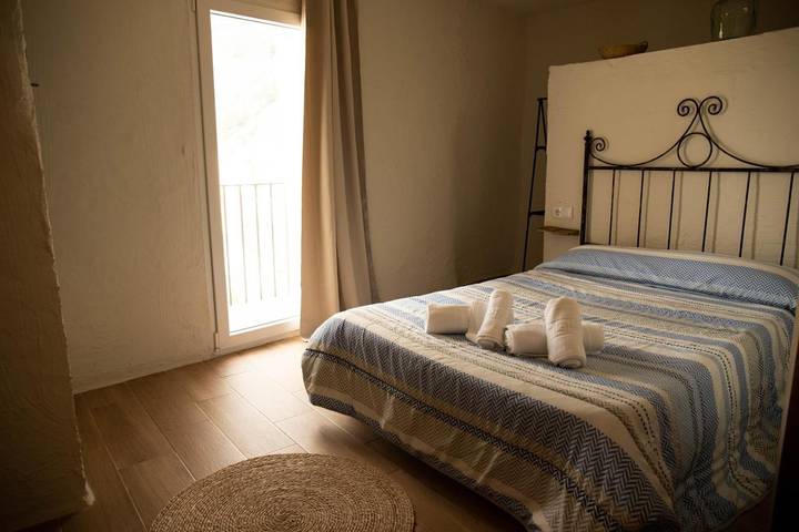 Casa rural para 3 personas, con balcón además de piscina y vistas en La Iruela