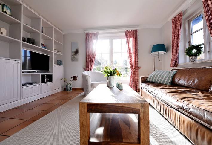 Ferienhaus für 8 Personen, mit Sauna und Terrasse sowie Garten in Utersum - 2