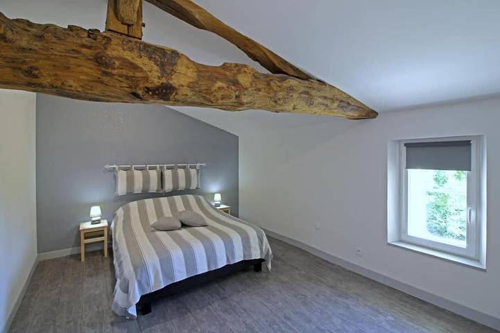 Location de vacances pour 6 personnes, avec jardin à Vérac - 2