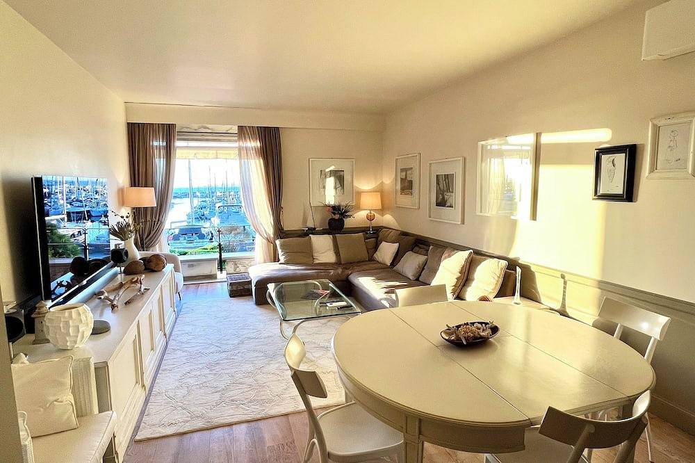 Entire apartment, Beltramonto apartment in the heart of Punta Ala harbor in Castiglione della Pescaia, Grosseto Province