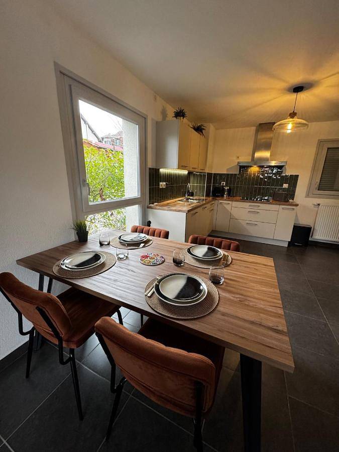 Gîte pour 2 personnes, avec Terrasse et Vue à Saint-Julien-en-Genevois - 4