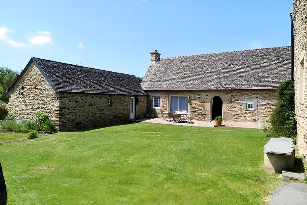 L'Écurie avec piscine privée couverte chauffée in Plestin-les-Grèves, Ceinture Dorée