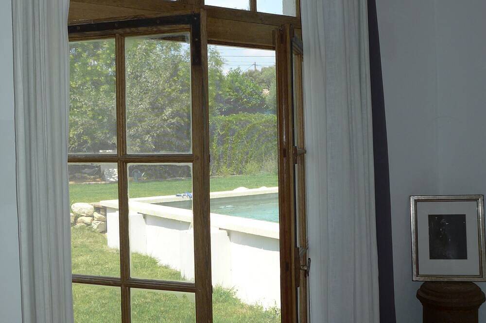Terrific 3-bedroom Mas  near Uzes in charming Vézénobres awaits you. in Vézénobres, Alès region