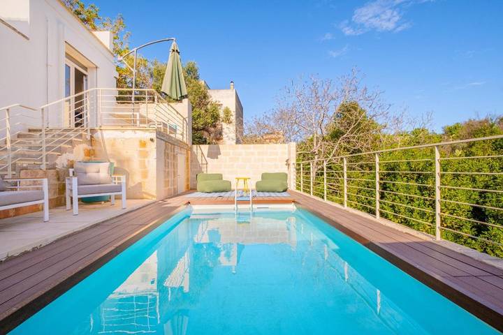 Villa per 7 persone, con Balcone e Terrazza nonché Piscina e Panorama a Parabita