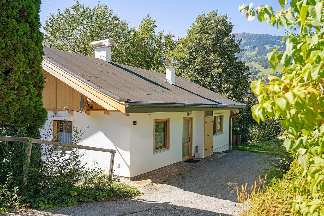 Ferienhaus 'Anton' mit Bergblick, privater Terrasse und Wlan in Gerlosberg, Bezirk Schwaz