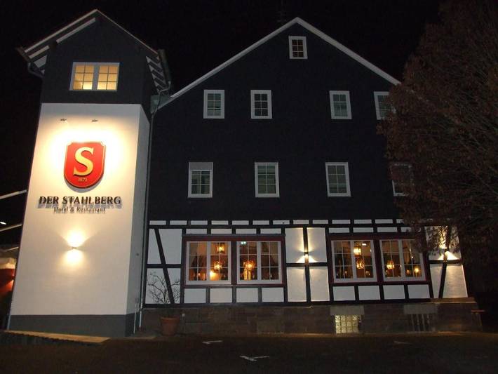 Hotel für 2 Personen, mit Terrasse und Ausblick in Hilchenbach