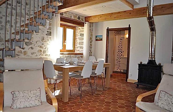 Location de vacances pour 8 personnes, avec vue et jardin, animaux acceptés à Noyers-sur-Jabron - 3