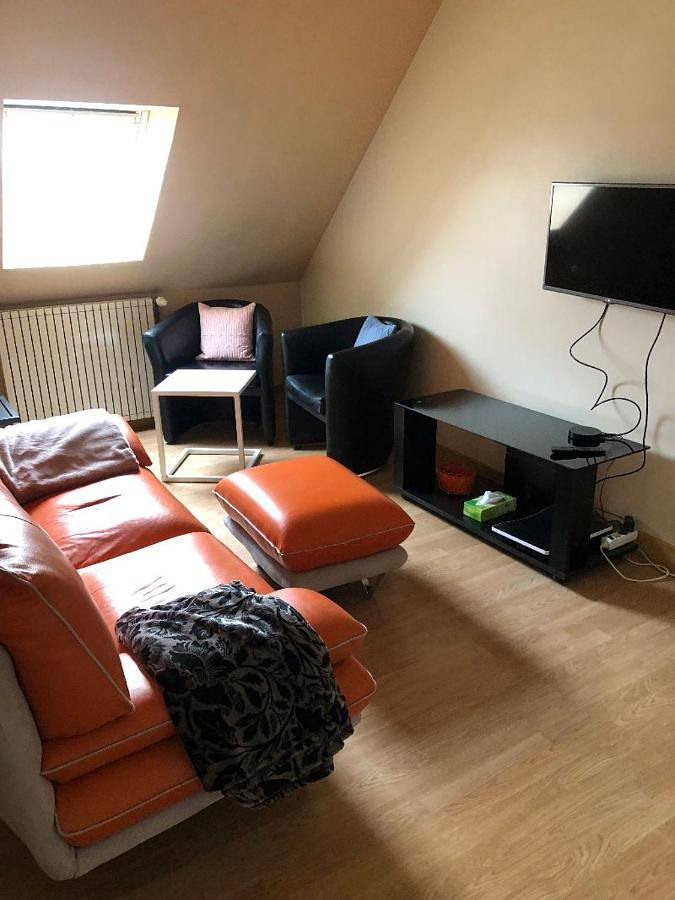 Maison climatisée 2 chambres garage wifi de 1 a 5 voyageurs in Montfort-le-Gesnois, Sarthe
