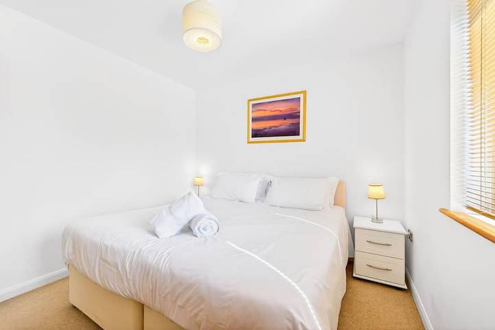 Maison de ville moderne et bien équipée, 2 min à pied de la Plage de Crooklets in Bude, Cornouailles