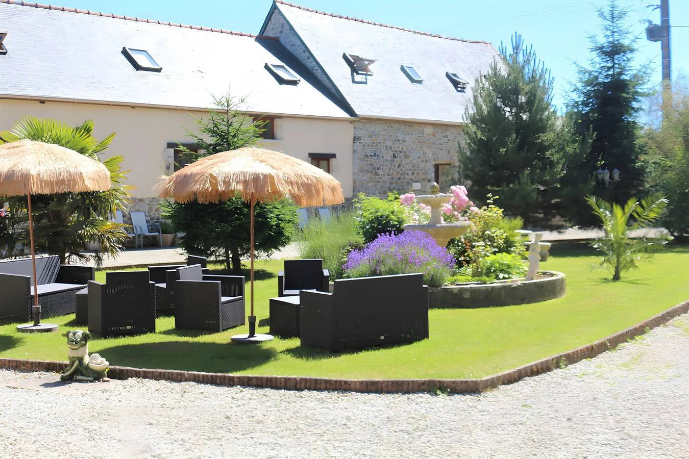 Bumpkin Cottage – La Mare Chappey, Family-Friendly, Heated Pool in Néhou, Côte de la Déroute