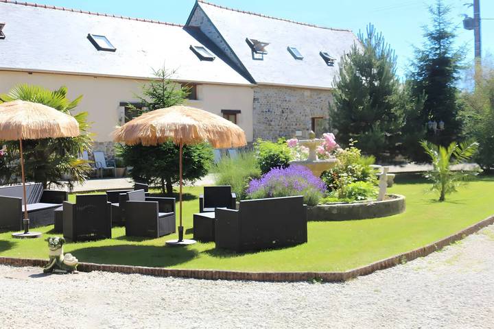 Bumpkin Cottage – La Mare Chappey, kinderfreundlich, beheizter Pool in Néhou, Côte de la Déroute
