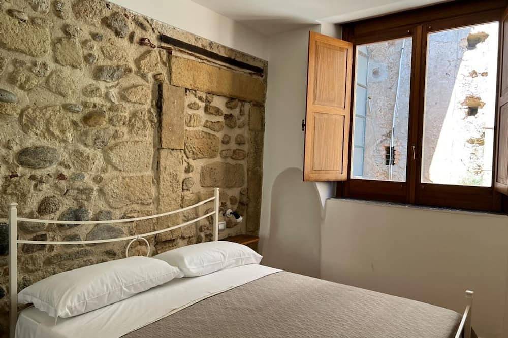 Entire apartment, Apartment for 4 people in Tropea, Vibo Valentia Province