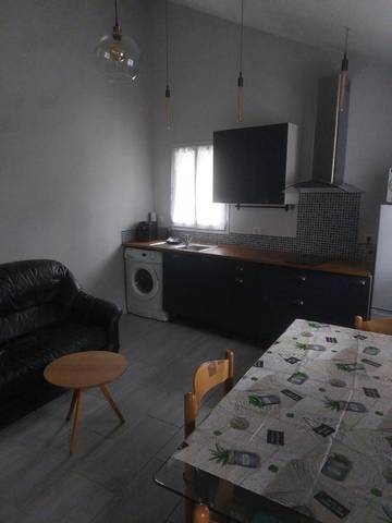 Cottage pour 2 personnes, avec jardin ainsi que piscine et vue, animaux acceptés à Idron