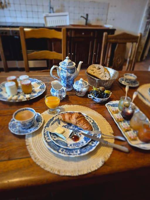 Location de vacances pour 4 personnes, avec terrasse ainsi que jardin et piscine à Saint-Médard-de-Presque - 4