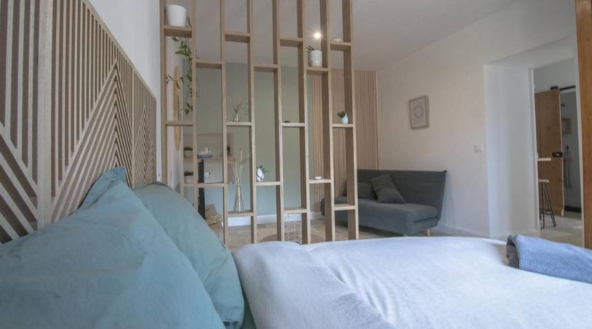 Location de vacances pour 4 personnes, avec jardin à Néac