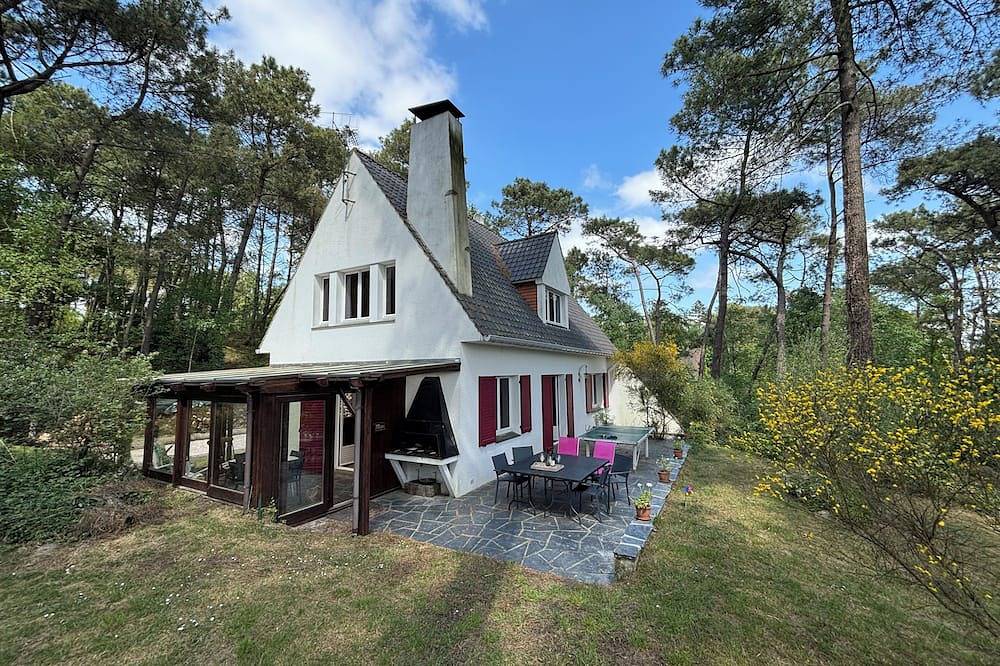 Condette-Hardelot, espaciosa villa en un bosque de pinos de 3000m2, bosque contiguo in Condette, Boulogne-sur-Mer region