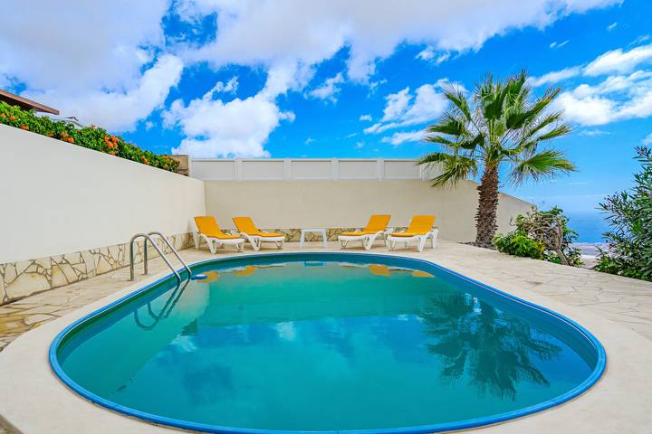 Casa rural para 4 personas, con terraza y jardín además de jacuzzi y piscina en Arico - 2