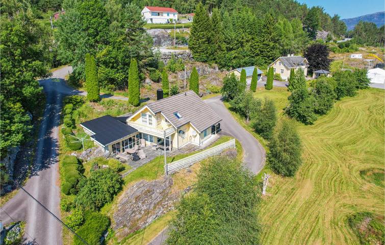 Ferienhaus für 10 Personen mit Sauna in Hardangerfjord
