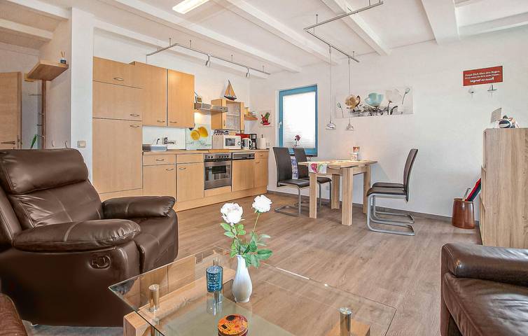 Ganze Ferienwohnung, Rückzugsort am Meer mit Terrasse, Parkplatz und Geschirrspüler in Klink, Müritz