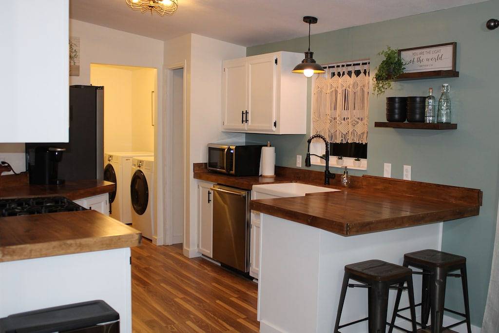 Quiet Family Friendly Home on Gravel Road --- 25 min from Lake Huron in Sanilac County