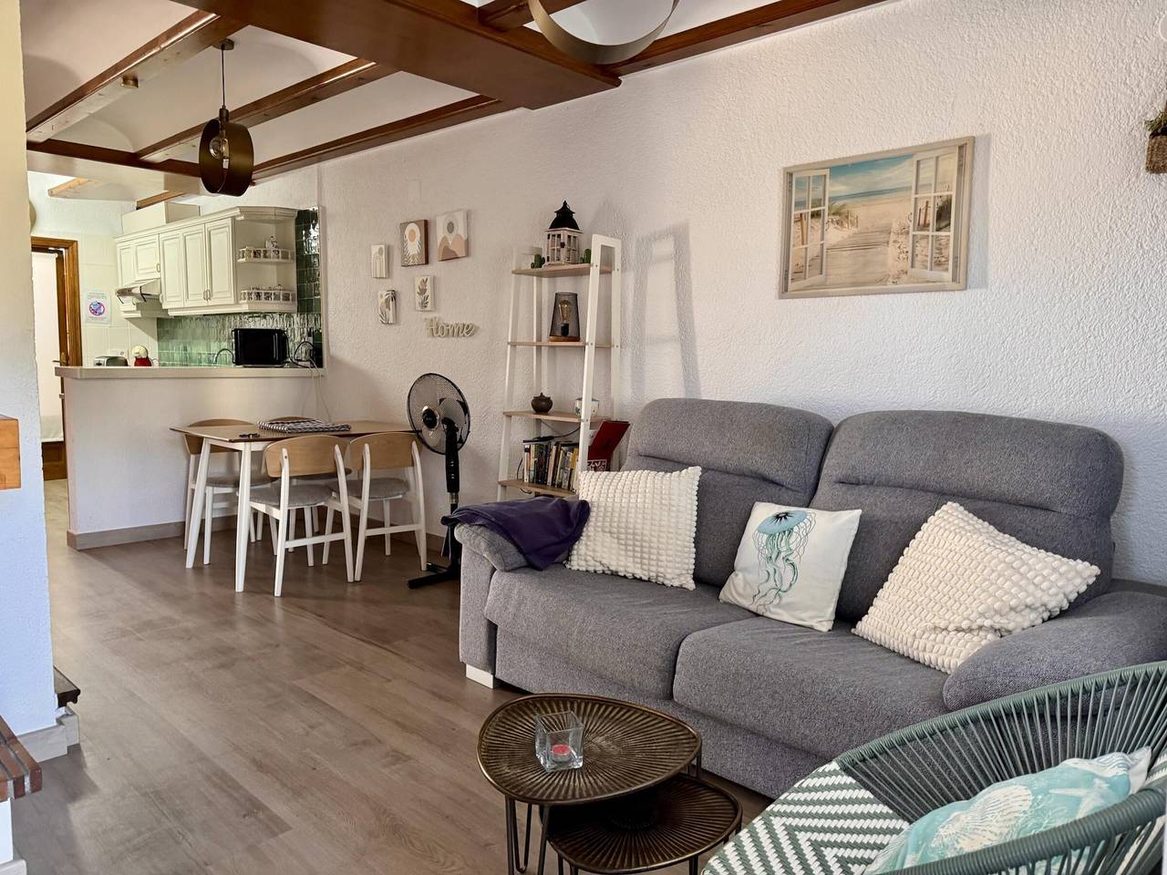 Comfortable 2-bedroom townhouse in Els Poblets with Wi-Fi and parking in Almadrava, Costa Blanca