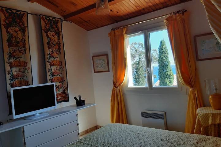 Location de vacances pour 8 personnes, avec jardin et terrasse, animaux acceptés dans Plage d'Anthéor - 3