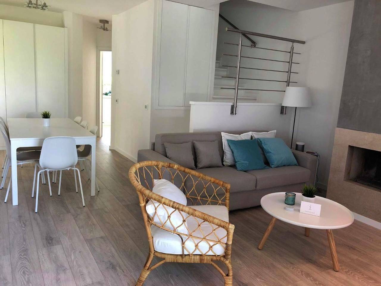 Italia Living Villa in Padenghe sul Garda, Gardasee-Berge