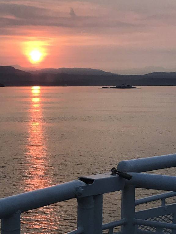 Ganze Wohnung, Forest Hideaway by the Ocean in Parksville, Regional District of Nanaimo