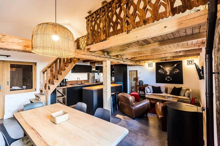 Gîte pour 8 personnes, avec terrasse dans Office de Tourisme de Montchavin les Coches