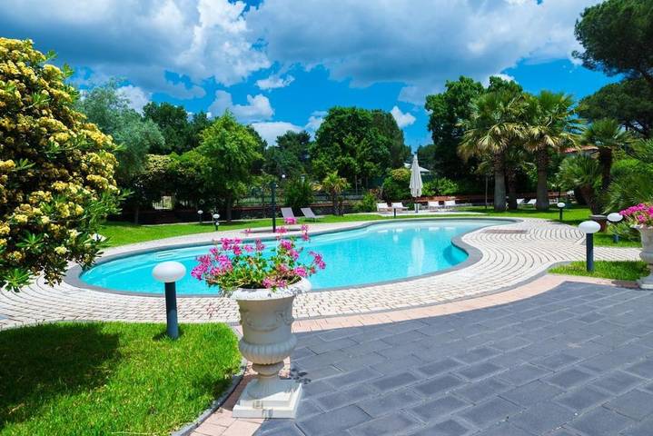 Ferienwohnung für 5 Personen, mit Garten und Pool sowie Ausblick, mit Haustier - 1