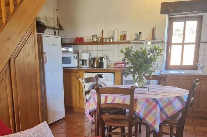 Gîte pour 2 personnes, avec piscine et jardin à Vaour - 2