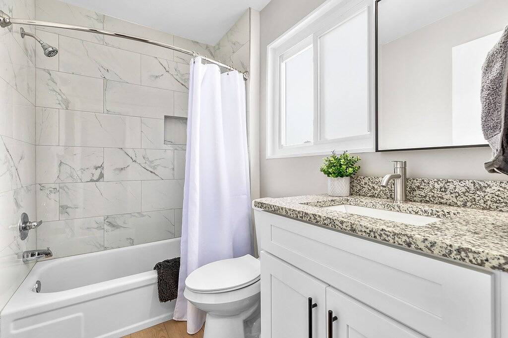 Ganze Wohnung, Prime Location! King Bed near Mt. Clemens Downtown in Mount Clemens, Lake St. Clair