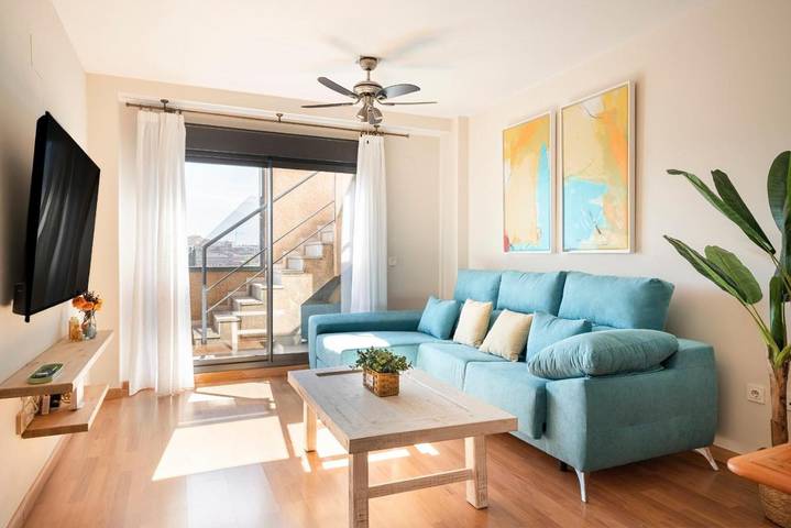 Apartamento de vacaciones para 6 personas, con piscina y jardín además de jacuzzi y balcón - 1