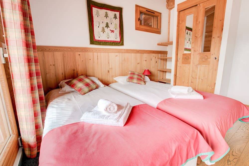 Modernes 4-Bett-Chalet mit Whirlpool, herrlichem Blick über Morzine in Morzine, Les Portes du Soleil