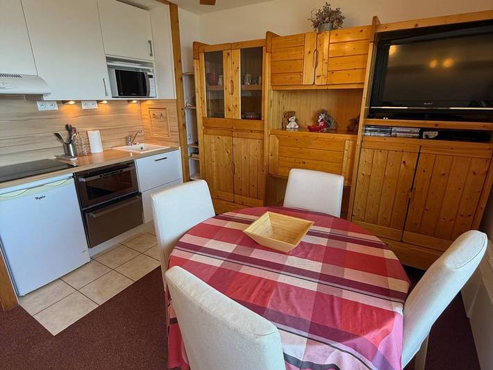 Ganze Wohnung, Whg Pisten, 4 Pers, Balkon, Ausgestattete Küche in Prapoutel, Les Adrets