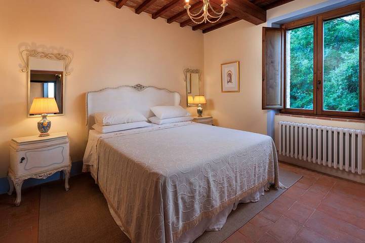 Charmante historische Villa umgeben von 5 Hektar Privatgrundstück in Todi, Perugia Provinz