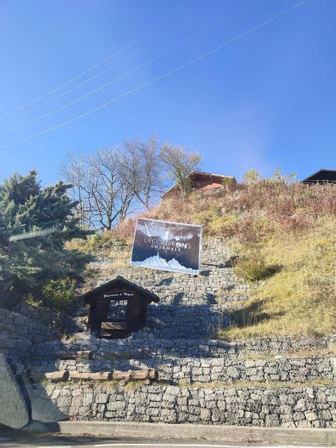 Gîte pour 10 personnes, avec jardin ainsi que sauna et jacuzzi, adapté aux familles à Vionnaz - 3