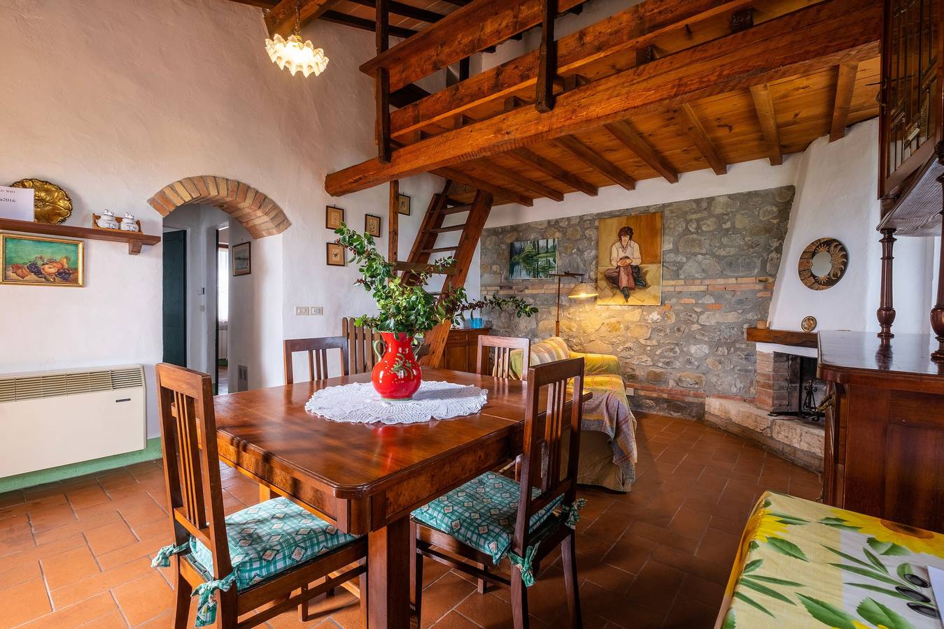Geheel appartement, Vakantiewoning "Oleandro" met gedeeld zwembad & Wi-Fi in Radicofani, Val d'Orcia