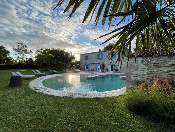 Chambre d’hôte pour 5 personnes, avec Terrasse ainsi que Jardin et Piscine