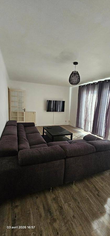 Appartement entier, Two-Bedroom Apartment in Port-de-Bouc, Côte méditerranéenne (France)