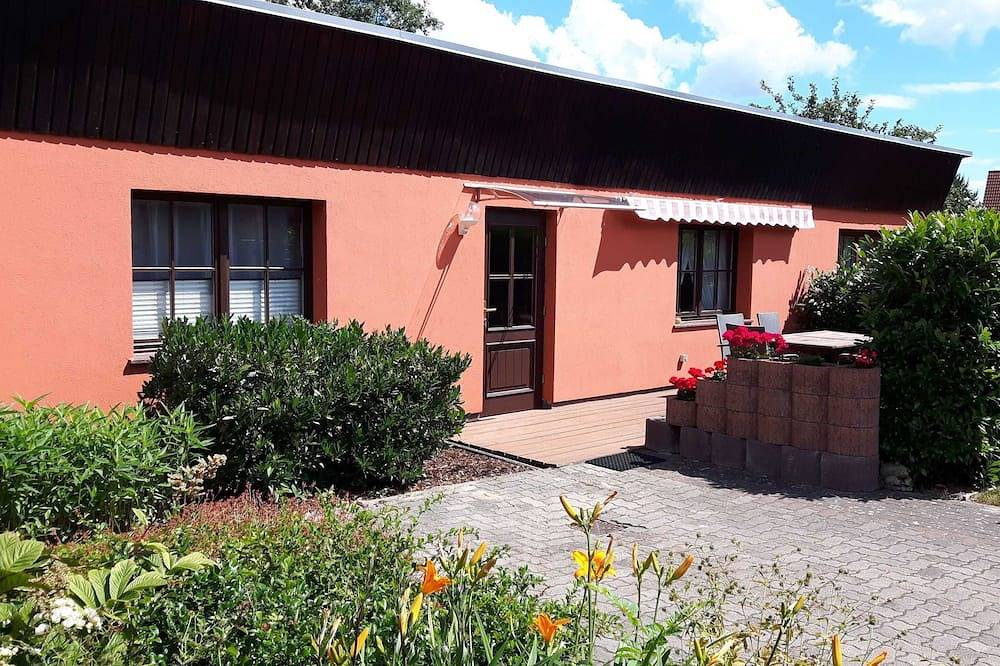 Ganze Wohnung, Rügen Fewo 108/1 - Ferienhaus in Halbinsel Zudar, Garz/Rügen
