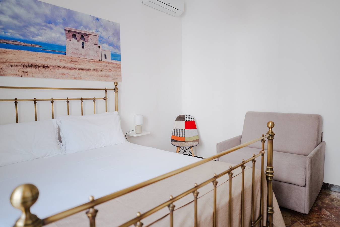 Zimmer 'Lunedì' mit Balkon, Wi-Fi und Klimaanlage in Carovigno, Salento