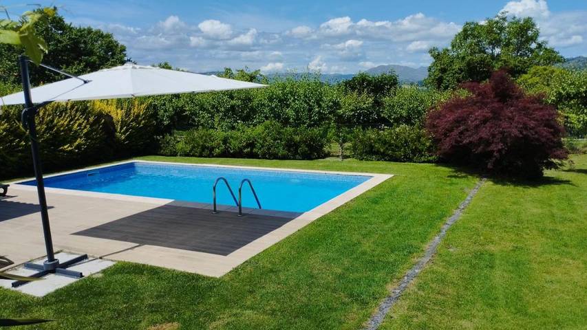 Gîte pour 2 personnes, avec terrasse ainsi que jardin et piscine, animaux acceptés à Ribeira de Pena - 3