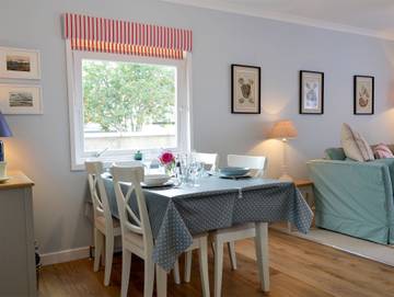 Log Cabin for 4 People in Angus, Scotland, Photo 3