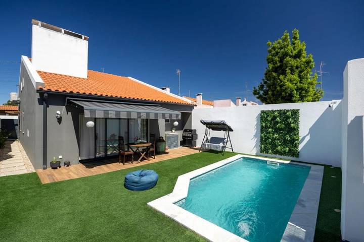 Casa de férias para 6 pessoas, com piscina e jardim e ainda vista em Coruche