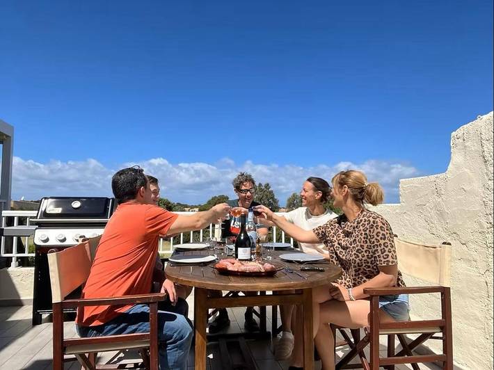 Gîte pour 6 personnes, avec terrasse ainsi que jardin et vue dans Gare du Club Med Cocody - 3