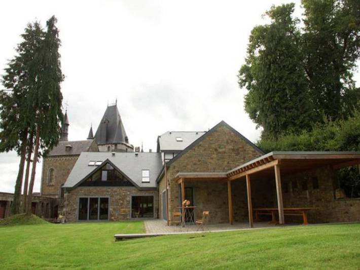 Location de vacances pour 22 personnes, avec sauna et jardin, adapté aux familles à Stoumont - 2