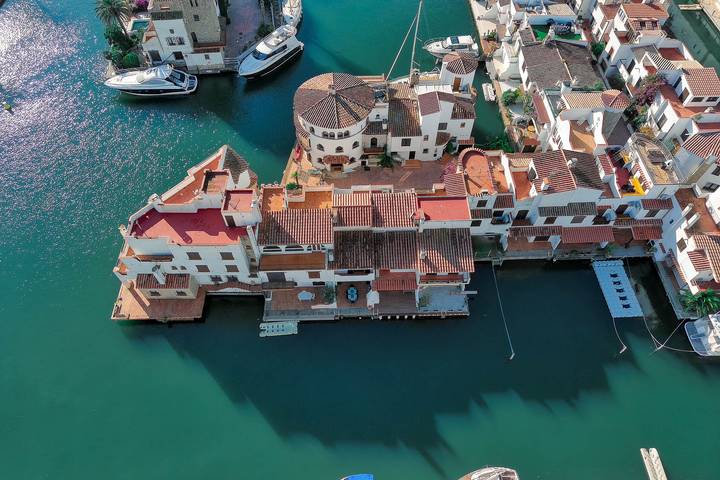 Ferienhaus für 6 Personen, mit Garten und Balkon in Empuriabrava - 3