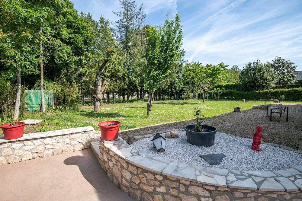 Entire apartment, La Girage De Bel Air in Amboise, Tours region