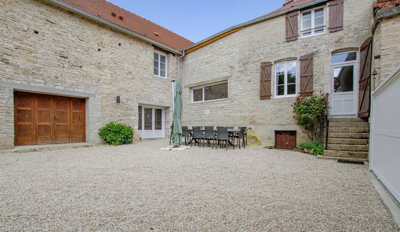 Gîte pour 15 personnes, avec Terrasse et Jardin à Charrey-sur-Seine